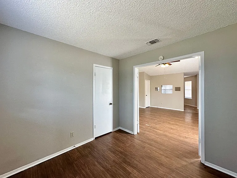 3708 Trotwood Trl — Photo 11