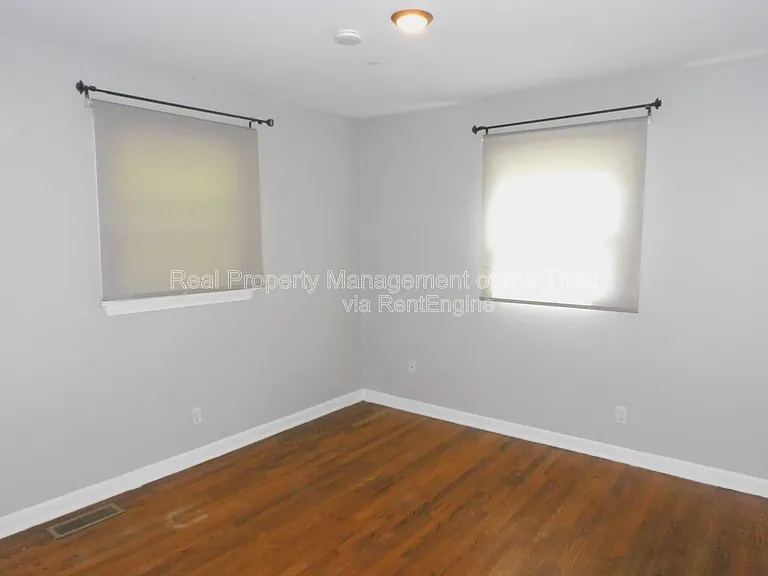 909 Tuscaloosa St — Photo 9