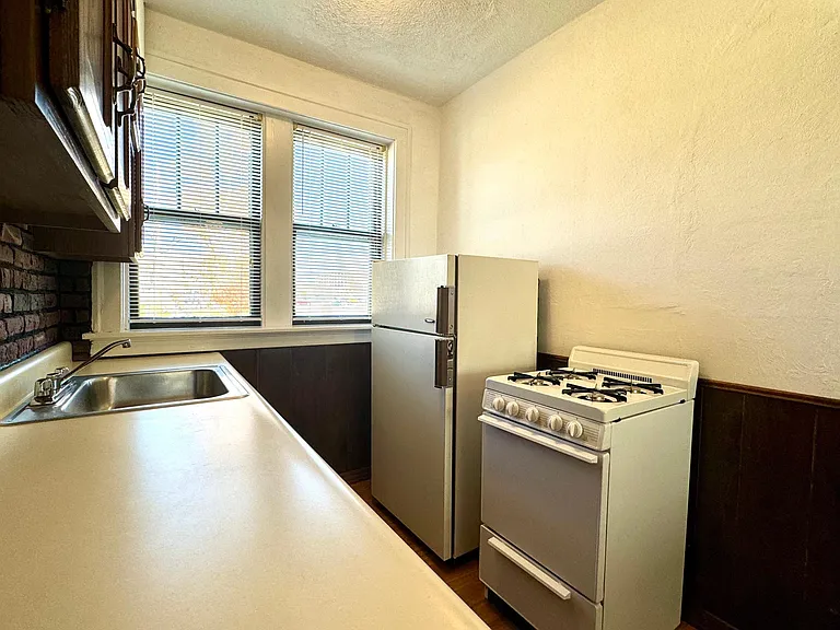 1204 Bellevue Ave #1E — Photo 8