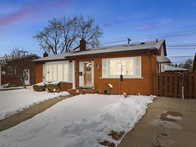 6645 N Charlesworth St, Dearborn Heights, MI, 48127