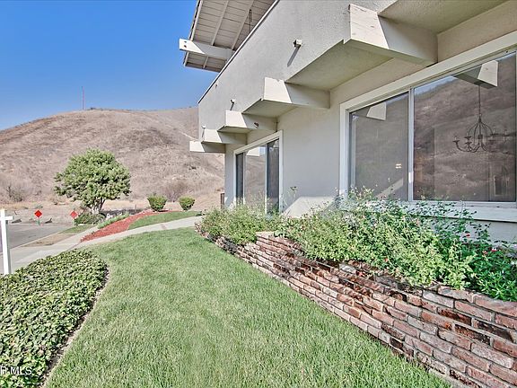 3rd image of 2564 Drake Dr