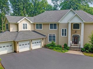 160 Chapel Hill Rd, Middletown, NJ 07748