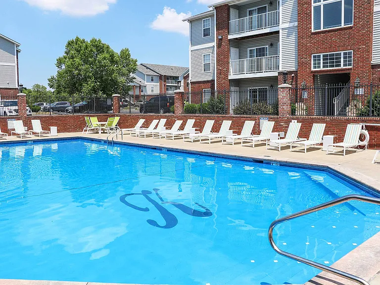 Kensington Park Apartments — Photo 44