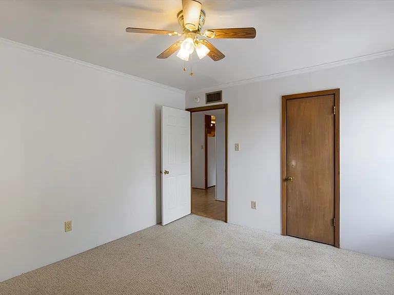 403 S Main St #6 — Photo 7