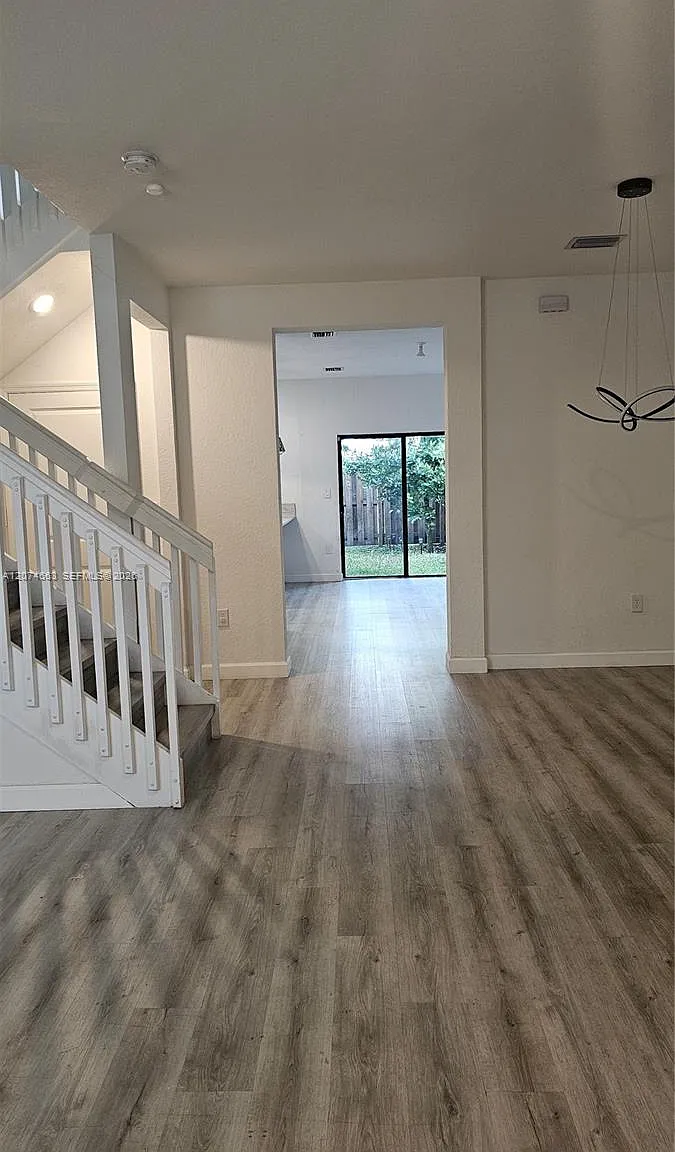 3 bed, 2.5 bath, 1612 sqft, $2,800 — Photo 4