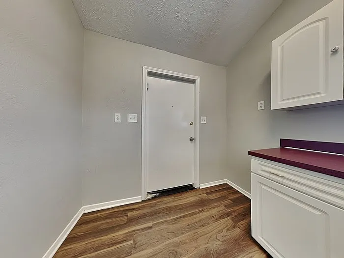 921 Roaming Road Dr — Photo 6