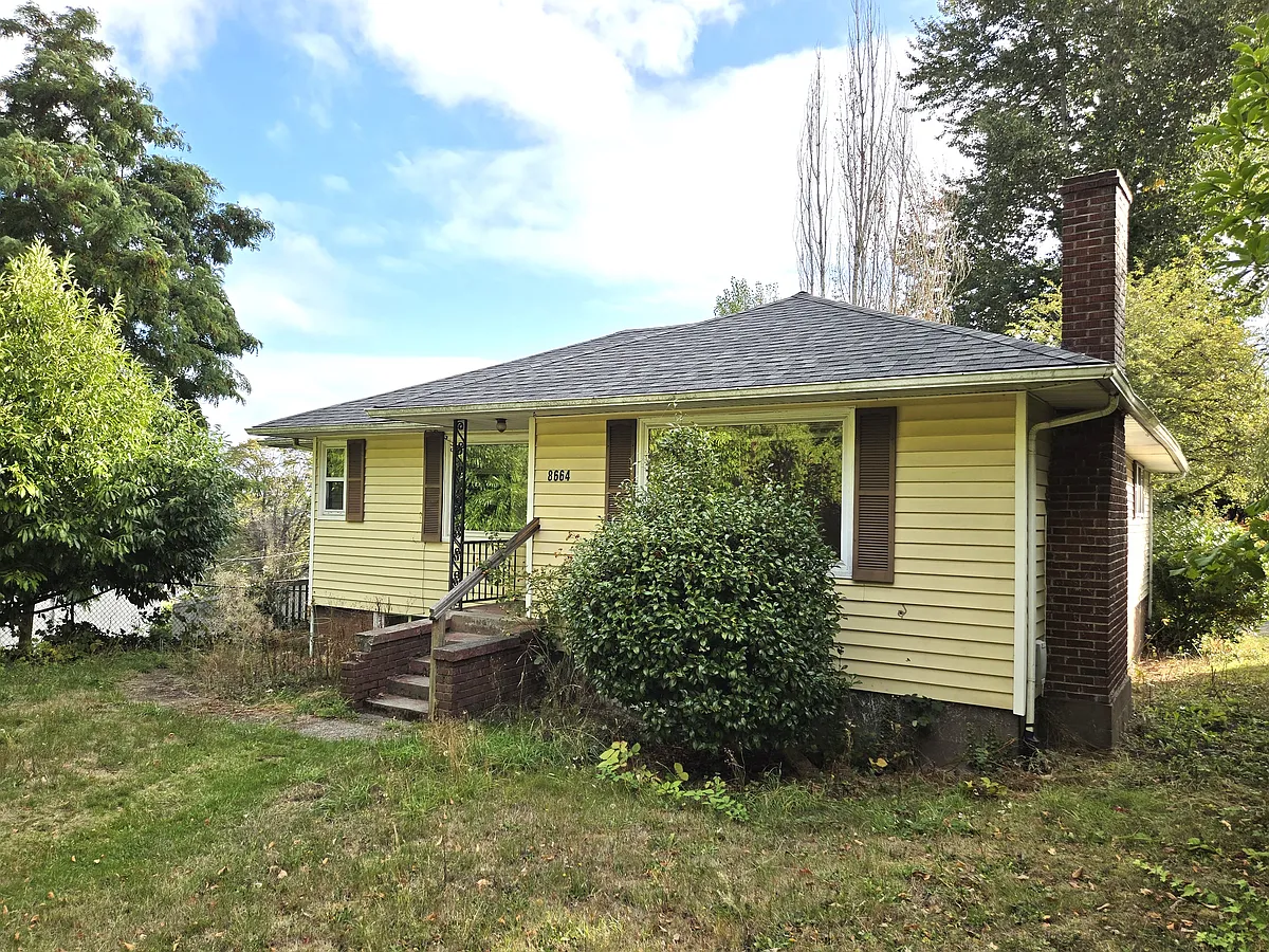 Building Photo - 8664 Beacon Ave S
