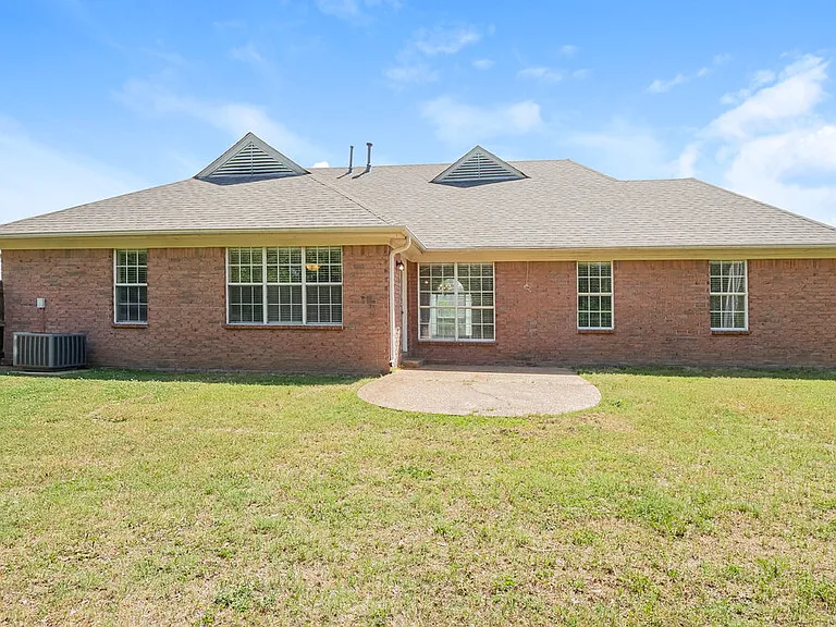 661 Shelley Renee Ln — Photo 17