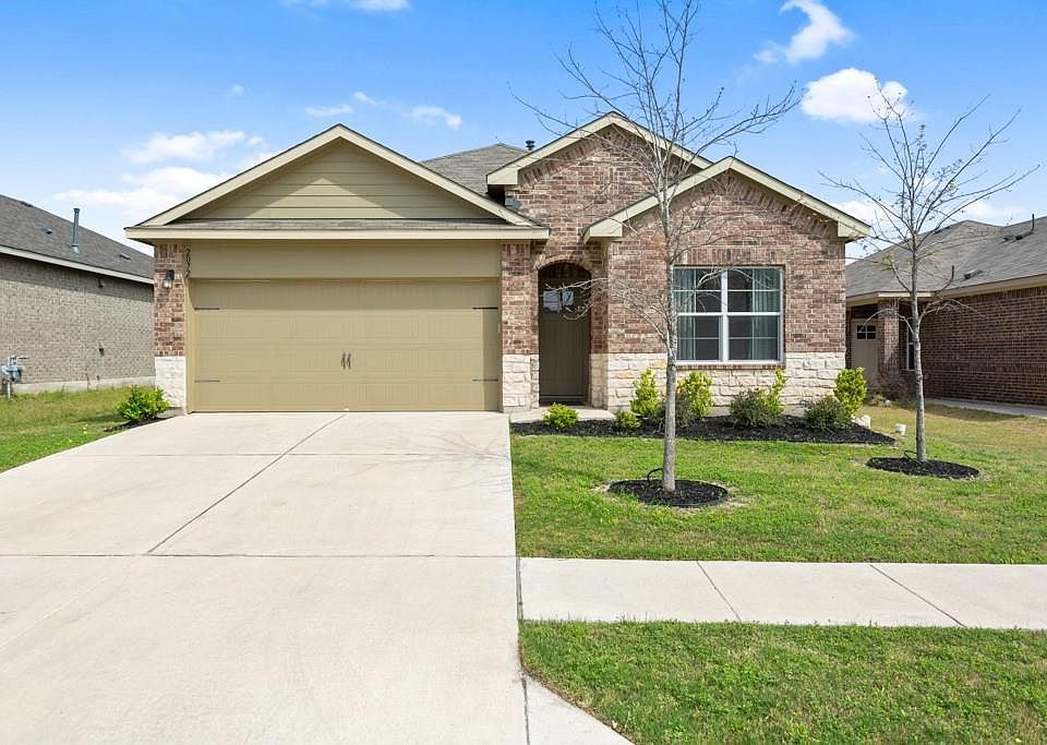 1st image of 2072 Port Ellen Dr