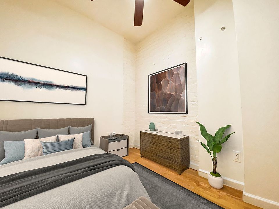 2nd image of 534 W 50th St APT 2