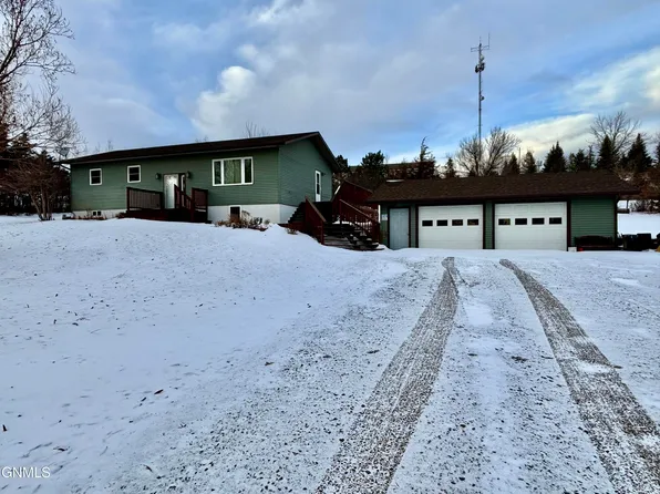 1204 14th Ave SW, Watford City, ND 58854