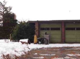 303 S Quarter Rd, Russell, MA 01071