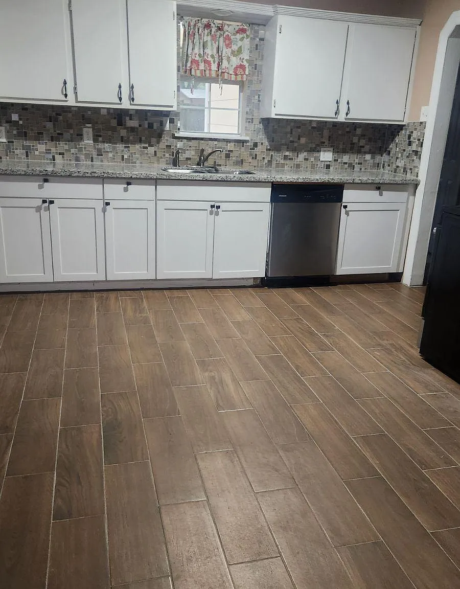 531 Roper St — Photo 3