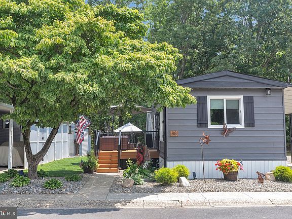 3rd image of 88 Douglas Dr