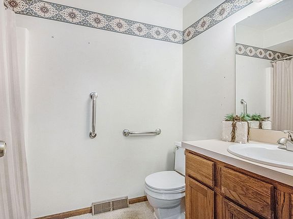 3rd image of 8531 Elkwood Dr SW #80