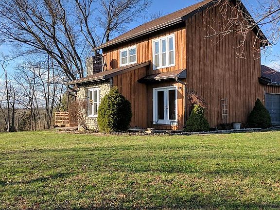 2nd image of 201 N Valleyview Dr