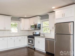 567 W Pershing Ave, Middlesex, NJ 08846