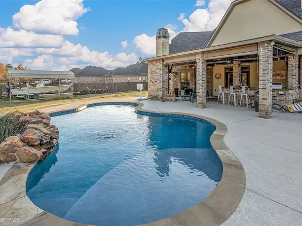 316 Hallmark Dr, Stonewall, LA 71078