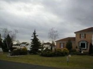 5 Roberts Rd, Westampton, NJ 08060