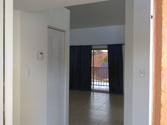 2nd image of 1059 The Pointe Dr