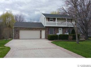 11 Dean Rd, Spencerport, NY 14559