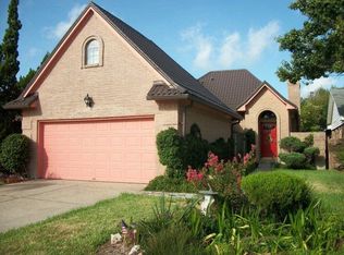 10 Campeche Cir, Galveston, TX 77554