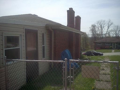 5th image of 14393 Jonathan Dr