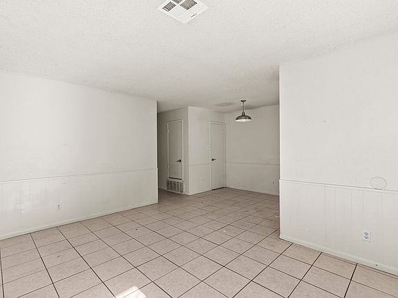 2nd image of 3627 Colcord Ave