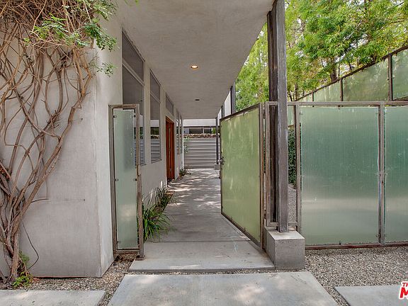 4th image of 538 Broadway St #1