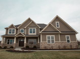 313 White Pines Ln, Oswego, IL