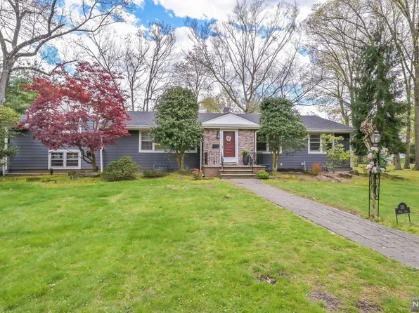 293 Spring Ln, Haworth, NJ 07641