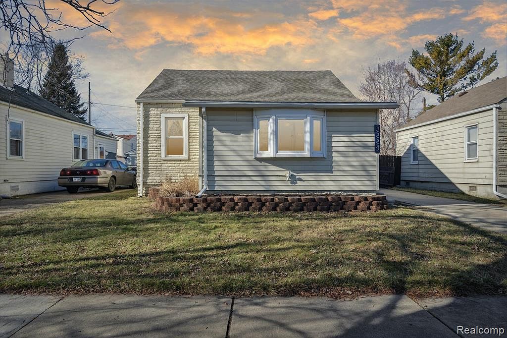3884 18th St, Wyandotte, MI 48192 Zillow