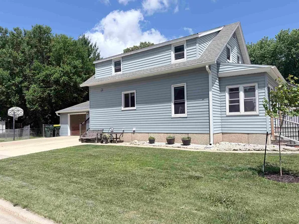 621 Dallas St, Sauk City, WI 53583