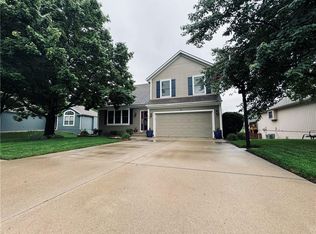 508 NW Panther Dr, Blue Springs, MO 64015