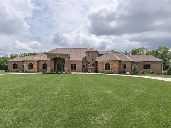 8305 Auburn Rdg, Martinsville, IN 46151