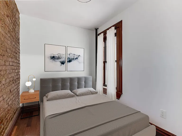 1392 Madison Ave #4 — Photo 2