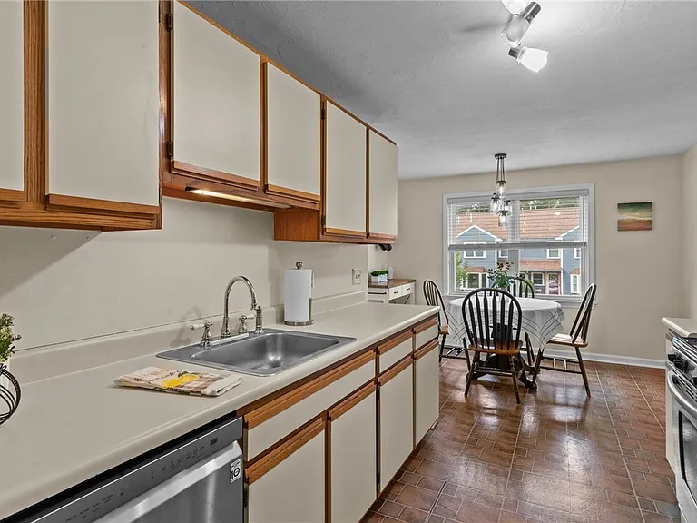 200 Heroux Blvd #1607 — Photo 11