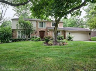 29837 High Valley Ct, Farmington Hills, MI 48331