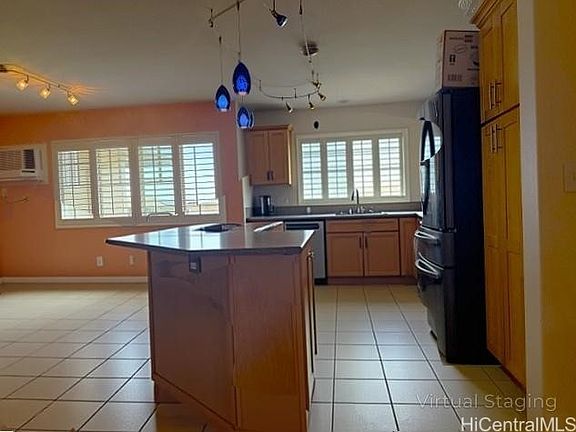 5th image of 91-1185 Kaiau Ave APT 705
