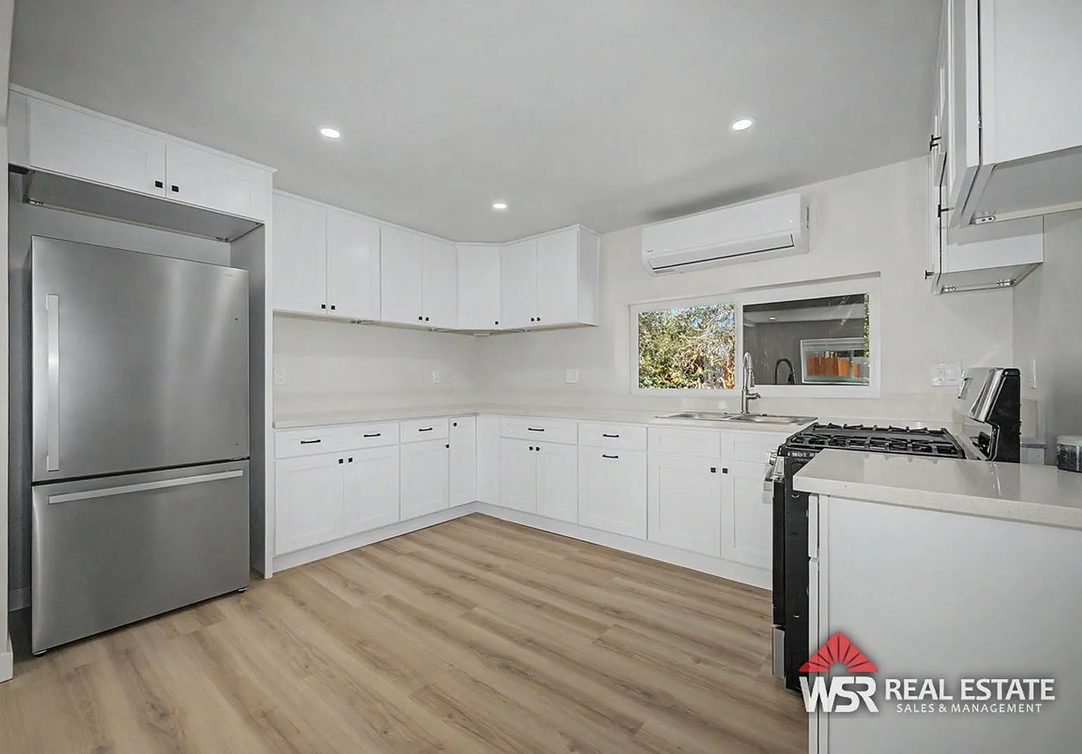 3 bed, 2.0 bath, 1500 sqft, $3,000 — Photo 4