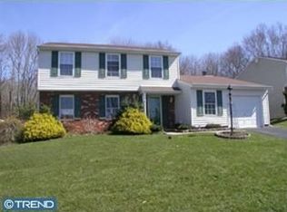 17 James Ct, Langhorne, PA 19047