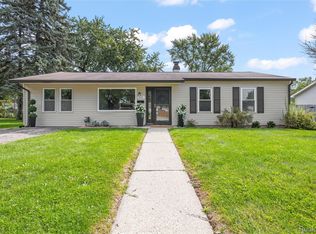 6119 Marcy St, Brighton, MI 48116