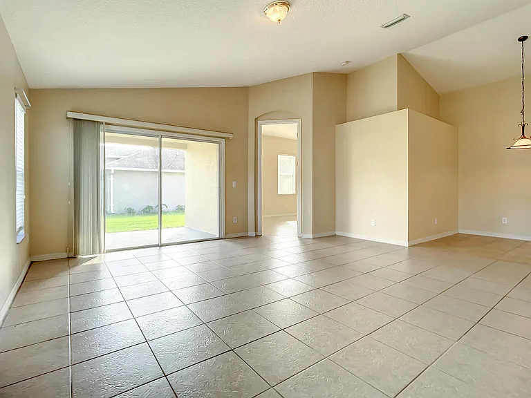 663 Coral Trace Blvd — Photo 4
