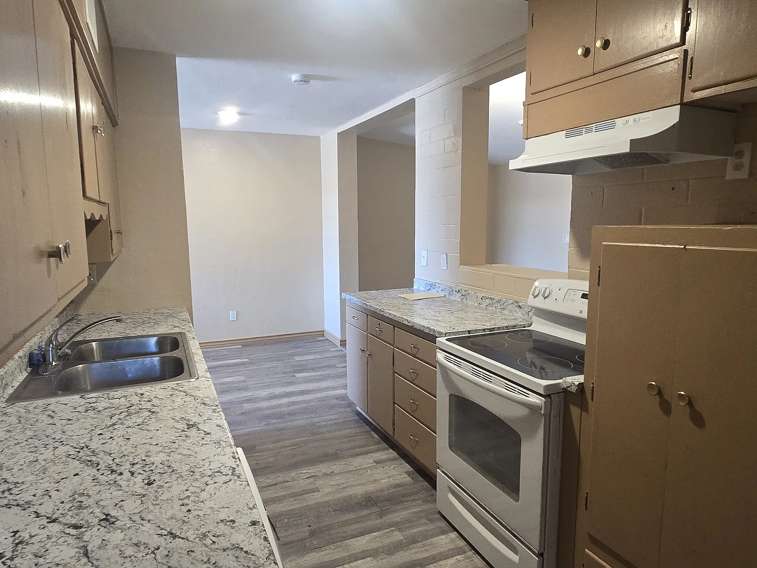 3 bed, 1020 sqft, $1,700 — Photo 4