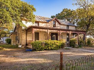 691 Gold Schaefer Rd, Willow City, TX 78675