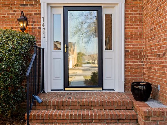 4th image of 1421 Heritage Landing Dr
