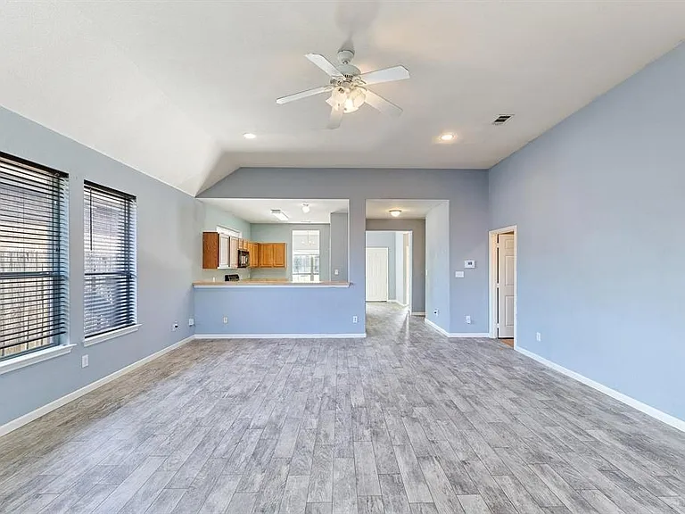 2923 Preston Trl — Photo 9