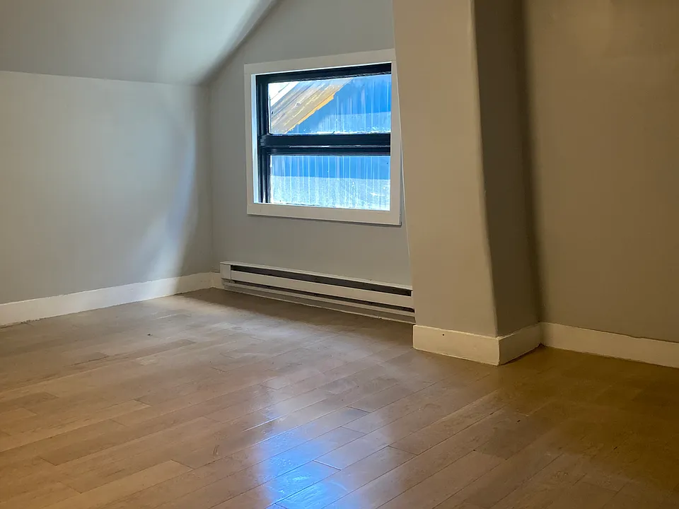 126 Center St