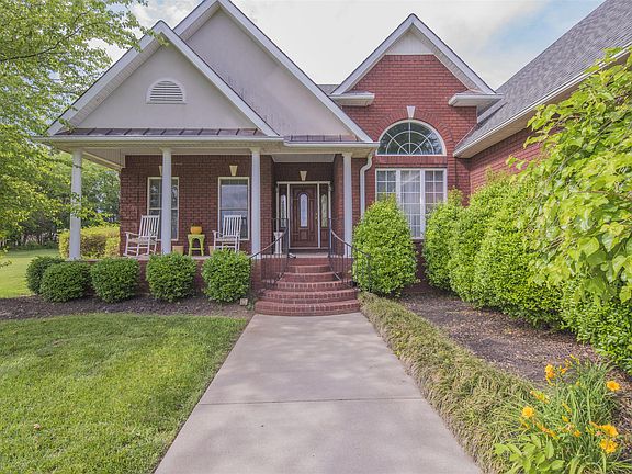 2nd image of 208 Tenby Dr