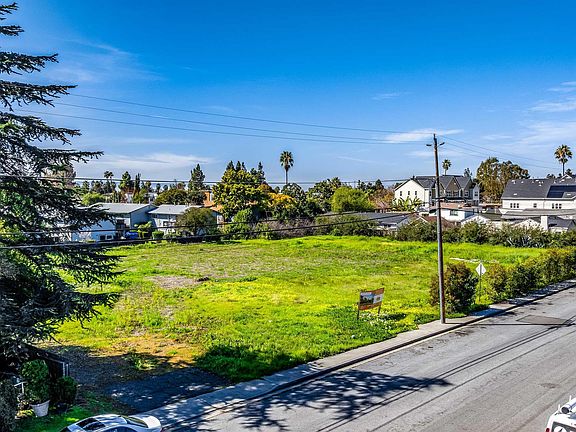 2nd image of 40871 High St